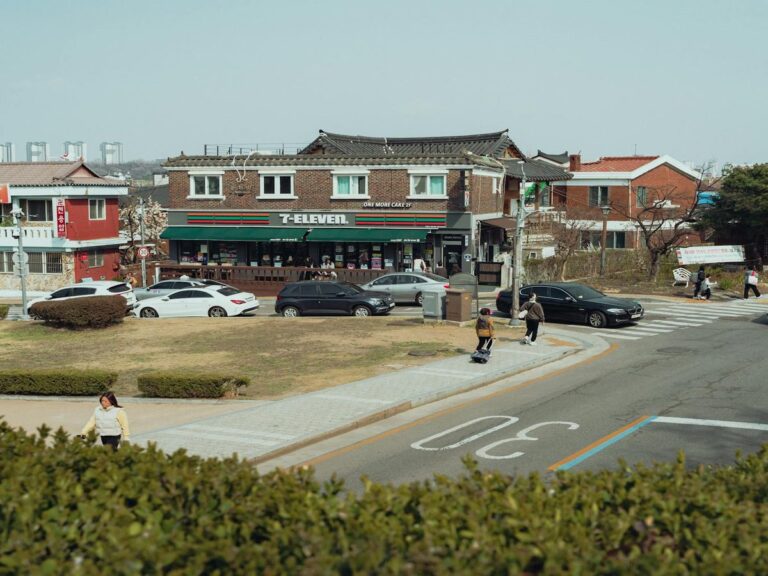 Living in Korea: Embracing the Vibrant K-Lifestyle | K-Culture Hub